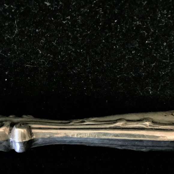 Vintage Sterling Silver Floral Cheese Server - Picture 6 of 6